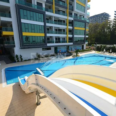 Flat On The First Line With Sea View In Konak Tower Apartment